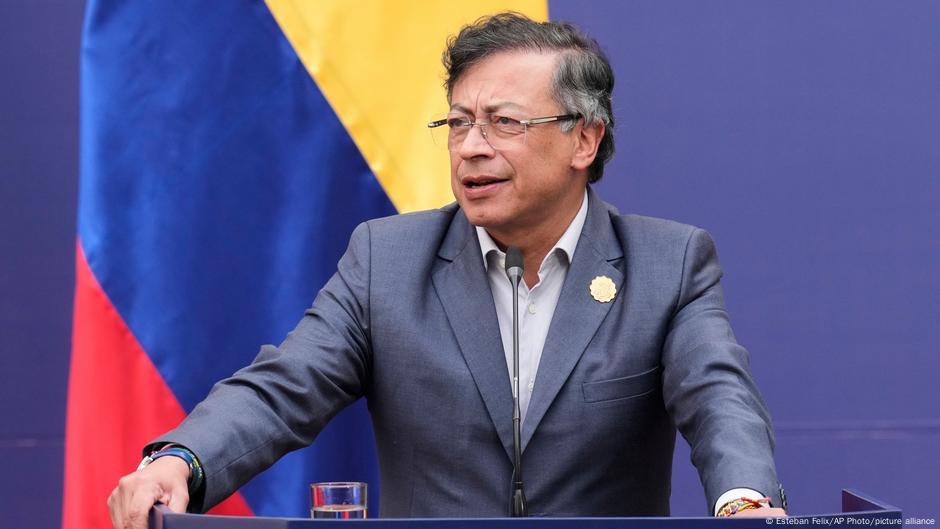 Petro anuncia diálogos de paz con mayor grupo narco de Colombia