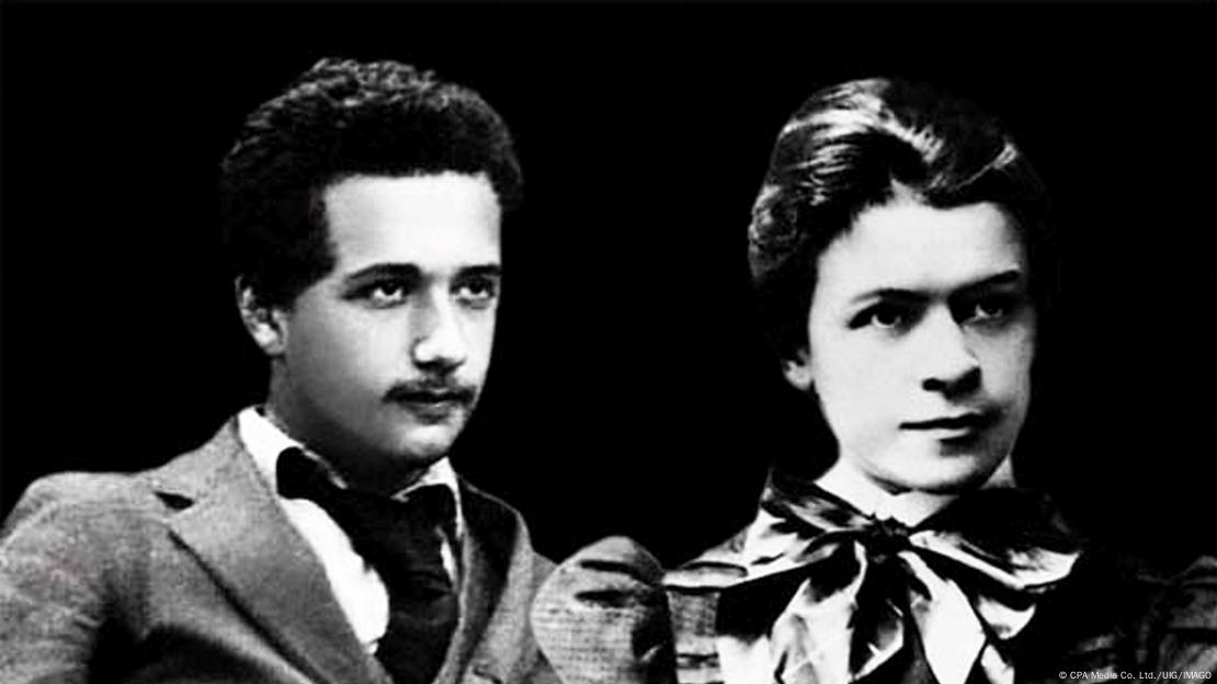 Albert Einstein y Mileva Maric en una fotografía.