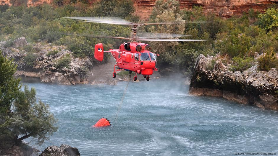 Srpski Kamov Ka-32 u akciji gašenaj požara nedaleko od Podgorice