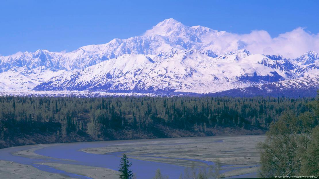 ABD'nin Alaska eyaletinde yer alan McKinley Dağı ve Denali Ulusal Parkı