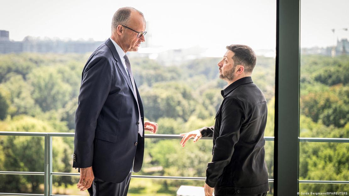 Wolodymyr Selenskyj und Friedrich Merz im Gespräch im Kanzleramt