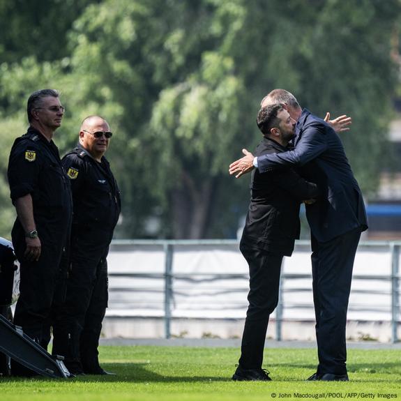 Ζελένσκι και Μερτς στην καγκελαρία Ζελένσκι και Μερτς στην καγκελαρία