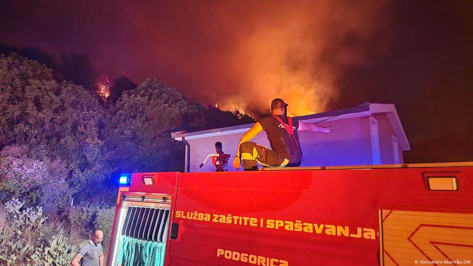 Ekipe na terenu i danju i noću
