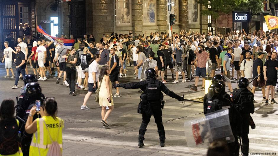 Beograd, 13.08.2025. sukob policije i demonstranata