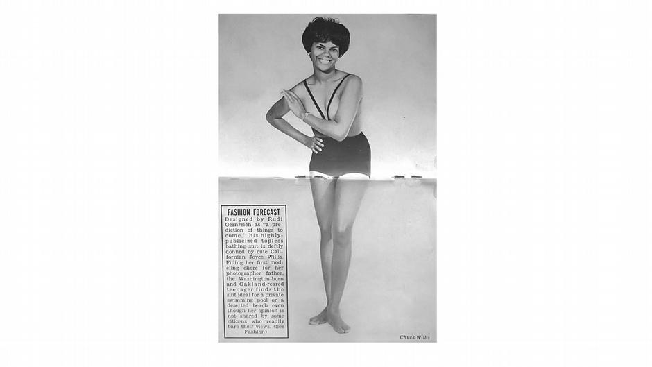 Manekenka Džojs Vilis u monokiniju Rudija Gernrajha, 1964.