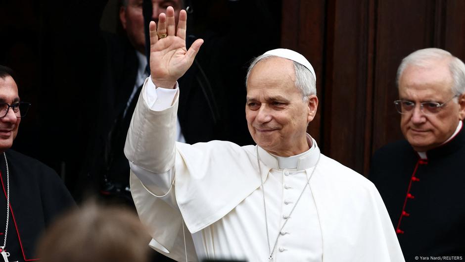 El papa León XIV vuelve a pedir el fin de la guerra en Gaza – DW – 27/08/2025