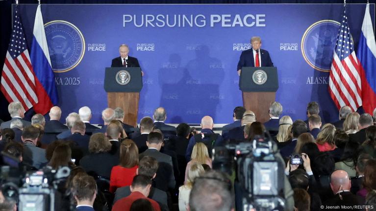 Trump afirma que hay "grandes avances" con Rusia – DW – 17/08/2025