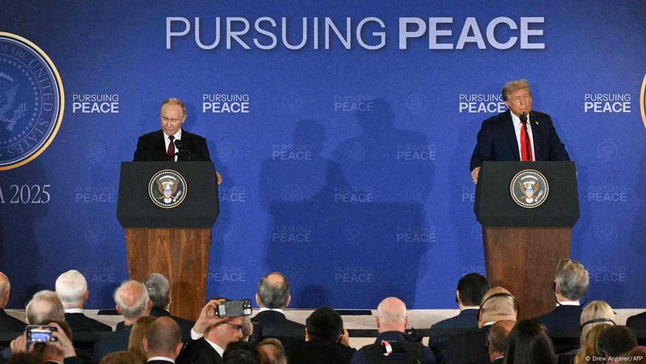 Zelenskyy Hails Nordic-Baltic Support, Prepares for Crucial Trump Summit