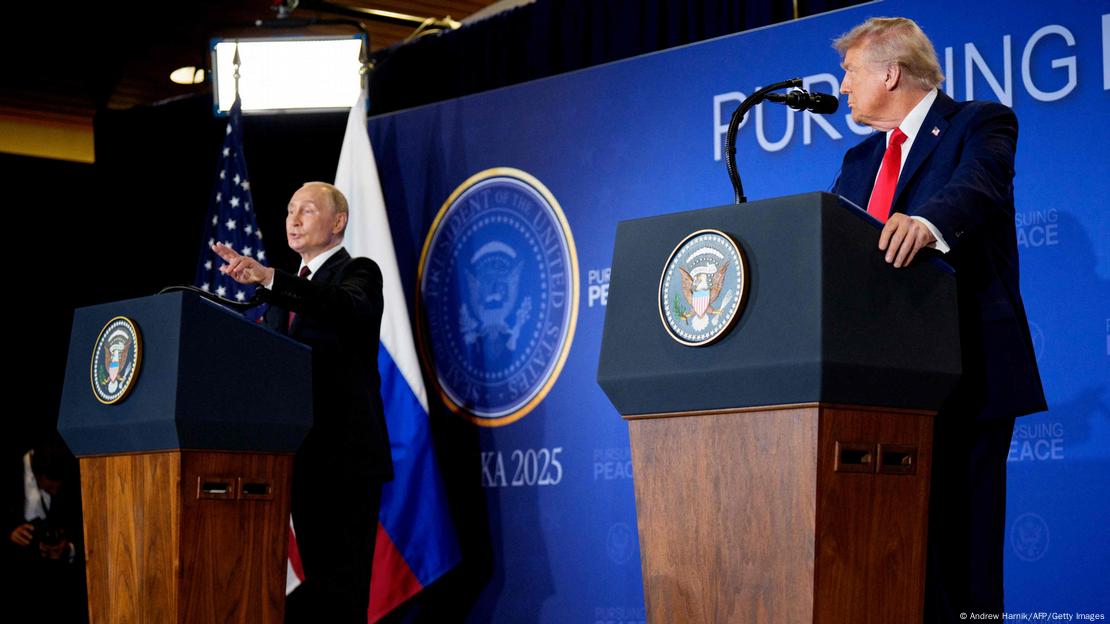Putin e Trump durante a conferência de imprensa no dia 15 de agosto no Alasca Putin e Trump durante a conferência de imprensa no dia 15 de agosto no Alasca