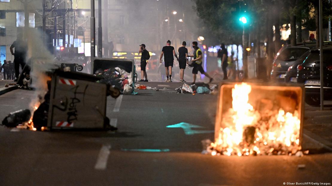 Serbi Beograd 2025 | Prostestat dhe djegie në rrugët e Serbisë, disa shporta me mbeturina duke u djegur