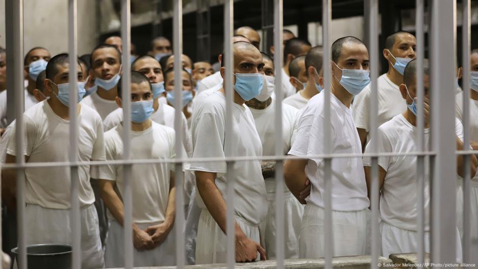 El-Salvador-verl-ngert-U-Haft-f-r-zehntausende-Gefangene