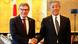 Japan Tokio 2025 | Außenminister Johann Wadephul und sein Amtskollege Takeshi Iwaya geben sich die Hand Japan Tokio 2025 | Außenminister Johann Wadephul und sein Amtskollege Takeshi Iwaya geben sich die Hand