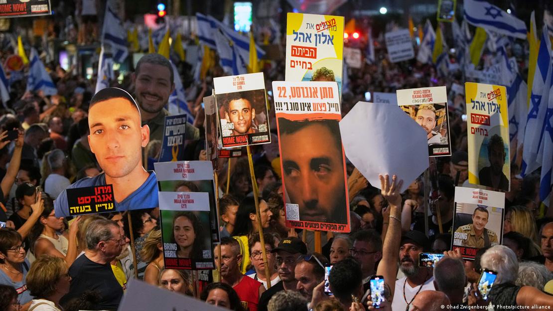 Protestos em Tel Aviv pelo fim da guerra e libertação dos reféns em Gaza