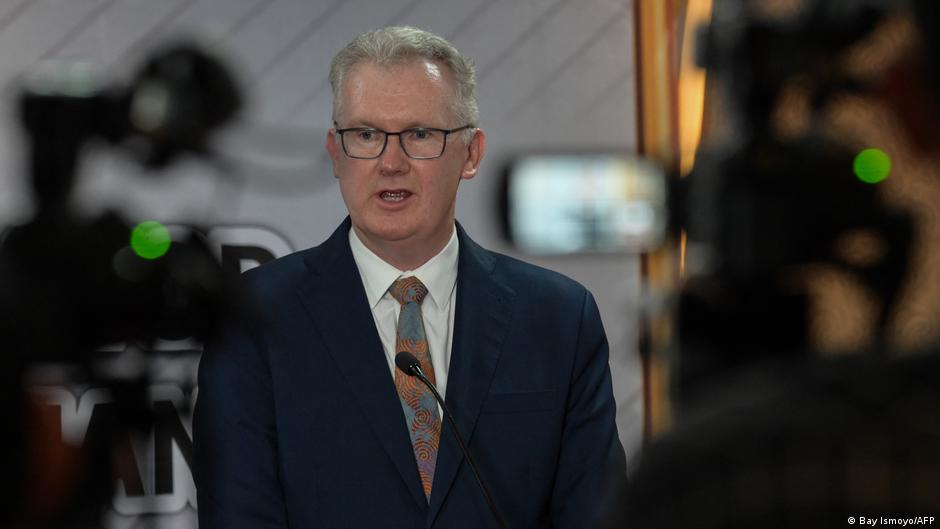 Australia critica a Netanyahu por llamar «débil» a Albanese – DW – 20/08/2025