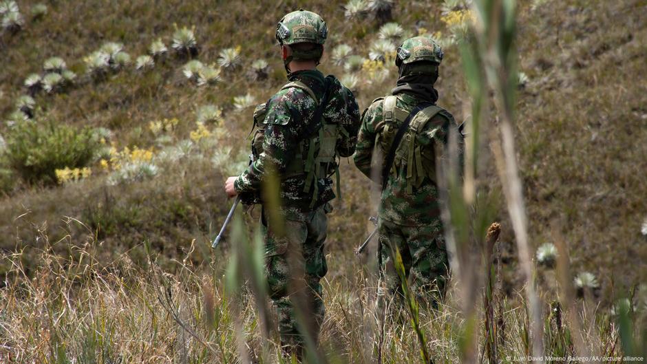 Colombia: campesinos secuestran a 45 militares en el Cauca