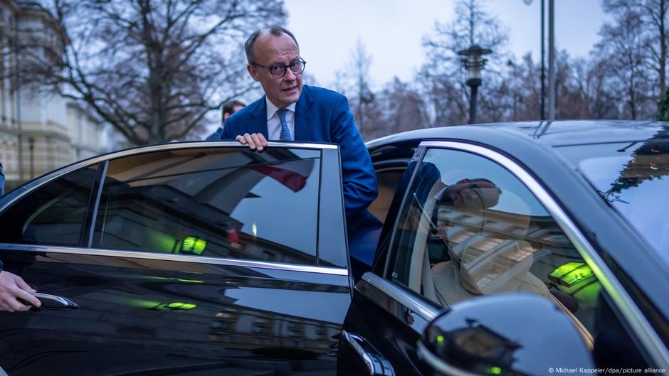 German top politicians' cars exceed CO2 targets: study