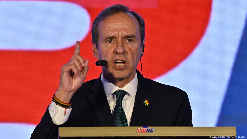 Quiroga reconoce derrota y felicita al mandatario electo