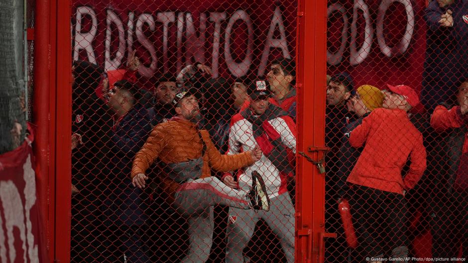 Cancelan partido de Copa Sudamericana por graves incidentes – DW – 21/08/2025