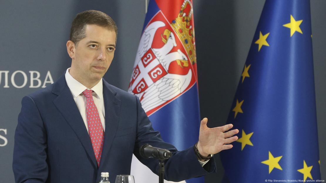 Mministri i Jashtëm serb, Marko Gjuriq duke folur në një takim Mministri i Jashtëm serb, Marko Gjuriq duke folur në një takim