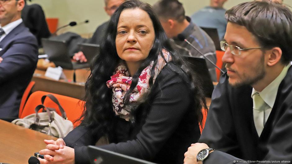 Beate Čepe tokom suđenja u Minhenu 2018: Na pitanja porodica žrtava nije odgovarala