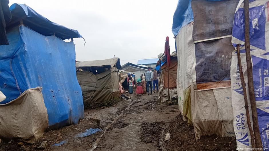 በአማራ ክልል የተፈናቃዮች የመጠለያና የምግብ ጥያቄ በአማራ ክልል የተፈናቃዮች የመጠለያና የምግብ ጥያቄ