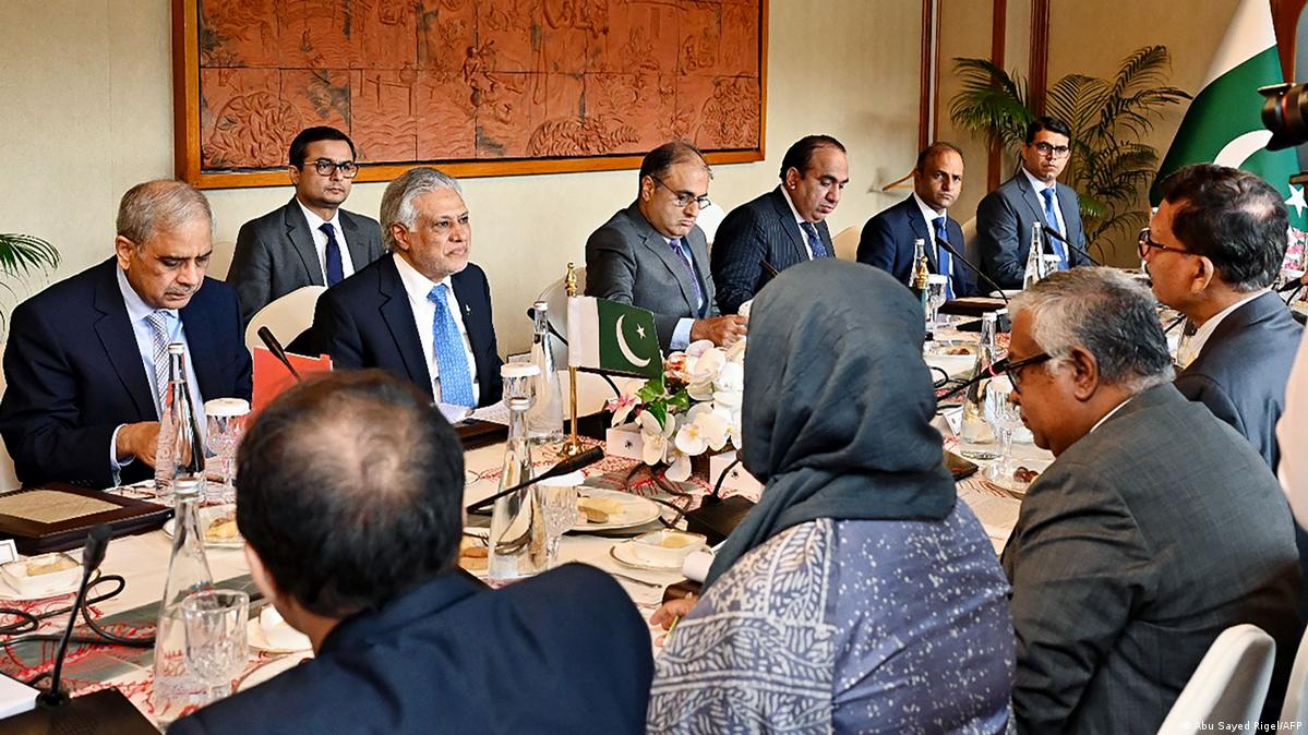 Peignoirs va tungi koylaklarning fotosuratlari