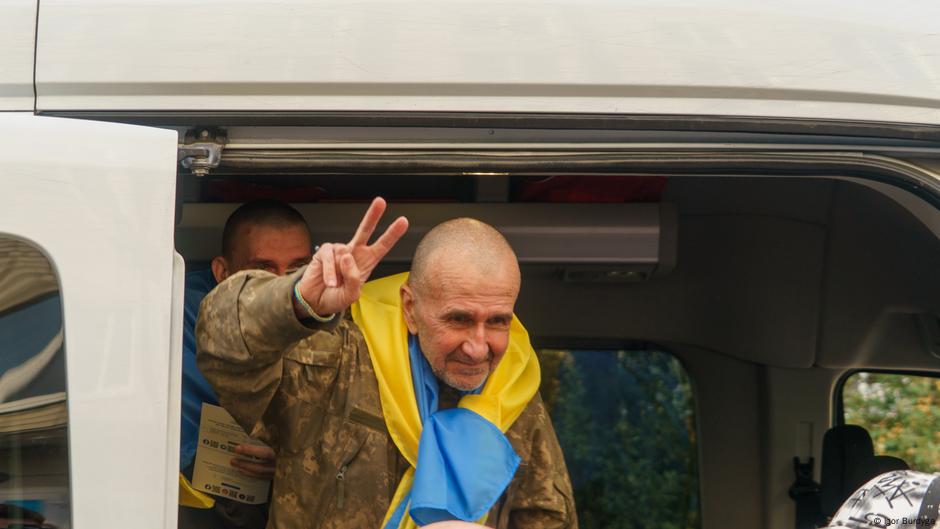 Ukraine: Kherson's ex-mayor on Russian occupation, captivity  DW  09/29/2025