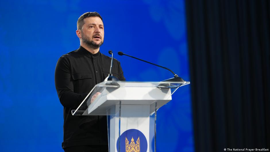 Zelenski anuncia reuniones entre Ucrania y EE. UU. – DW – 25/08/2025