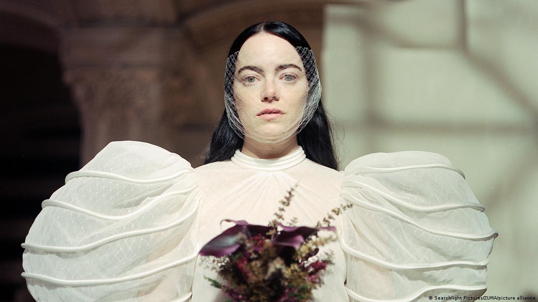 Emma Stone as Bella Baxter, film still from 'Poor Things'