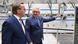 O CEO da Rheinmetall, Armin Papperger, conduz o ministro alemão de Defesa, Boris Pistorius, durante visita a uma fábrica da empresa; foto de 2025 O CEO da Rheinmetall, Armin Papperger, conduz o ministro alemão de Defesa, Boris Pistorius, durante visita a uma fábrica da empresa; foto de 2025