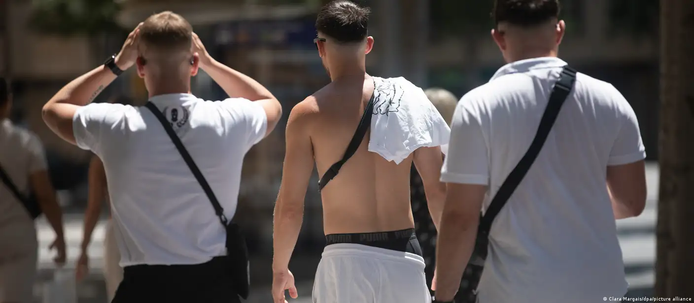 Taking the 'red pill': From meme to political ideology – DW – 08