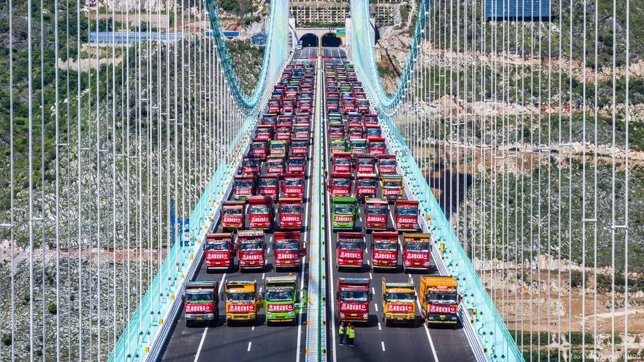 El nuevo coloso que bate todos los récords: así es el puente más alto del planeta