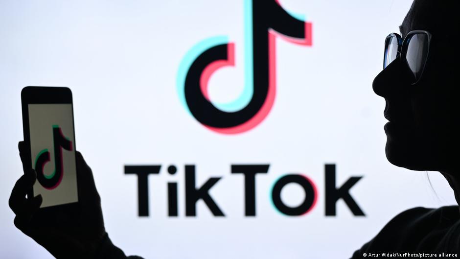 Trump espera zanjar acuerdo sobre Tiktok en llamada con Xi – DW – 19/09/2025