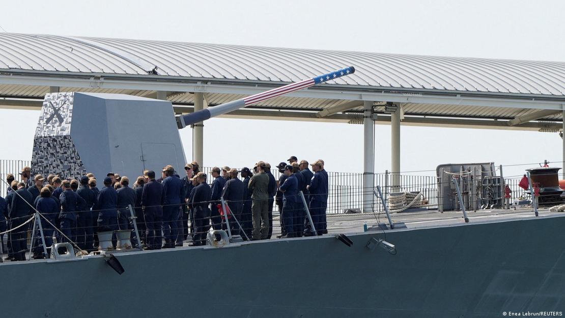 Siete buques de guerra y un submarino nuclear de Estados Unidos están o estarán pronto en el Caribe, con más de 4.500 marineros e infantes de marina Siete buques de guerra y un submarino nuclear de Estados Unidos están o estarán pronto en el Caribe, con más de 4.500 marineros e infantes de marina