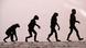 Mural con la evolución del ser humano. Mural con la evolución del ser humano.