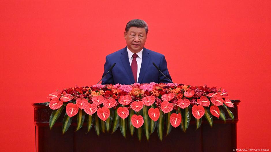 Si Đinping govori na vojnoj paradi u Pekingu