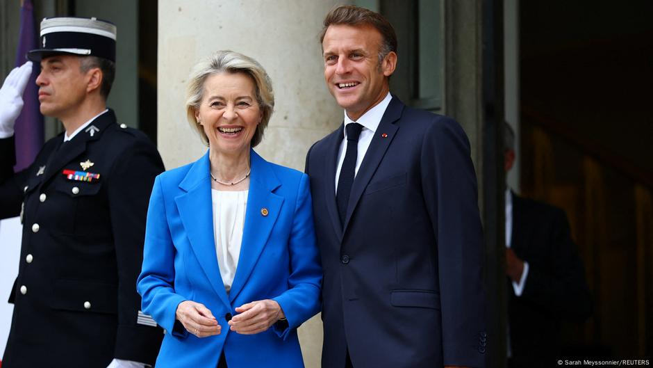 Ursula fon der Lajen i Emanuel Makron