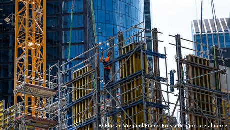 Πόσο δουλεύουν τελικά οι Γερμανοί;