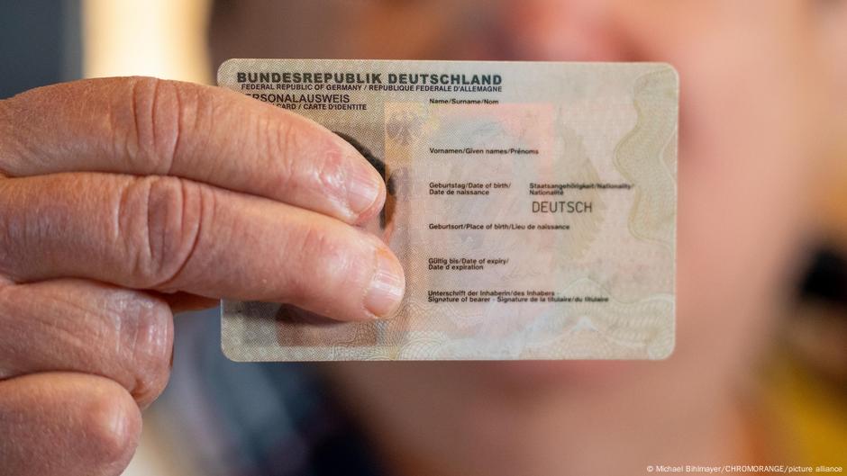 Bulgaria asked to recognize trans' 'lived gender identity' DW 09/04/2025
