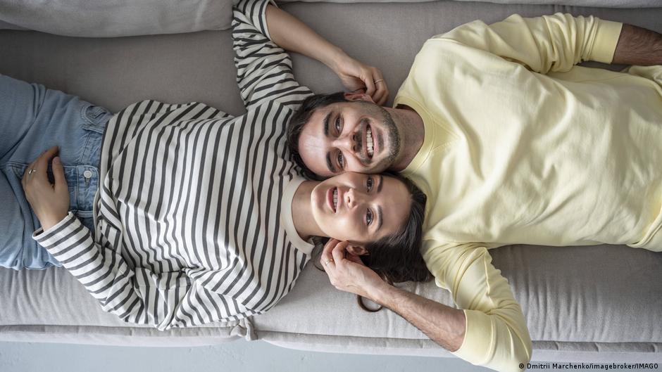 Шлюб робить людей щасливішими?