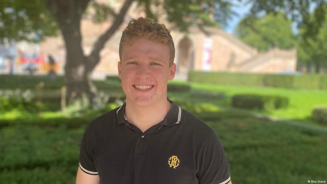 Federal Öğrenci Konferansı Genel Sekreteri Quentin Gärtner, okullarda alınması planlanan sivil savunma önlemlerini destekliyor Federal Öğrenci Konferansı Genel Sekreteri Quentin Gärtner, okullarda alınması planlanan sivil savunma önlemlerini destekliyor