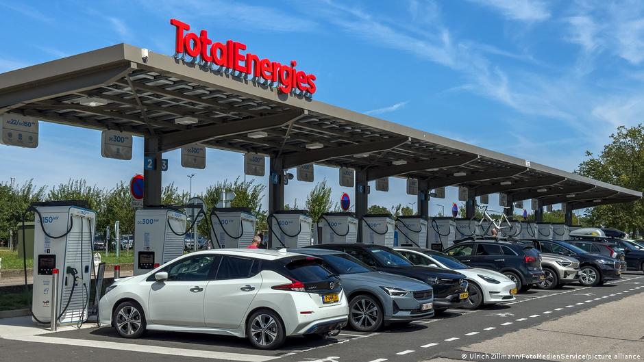 TotalEnergies выйдет из проекта "Арктик СПГ-2" в России