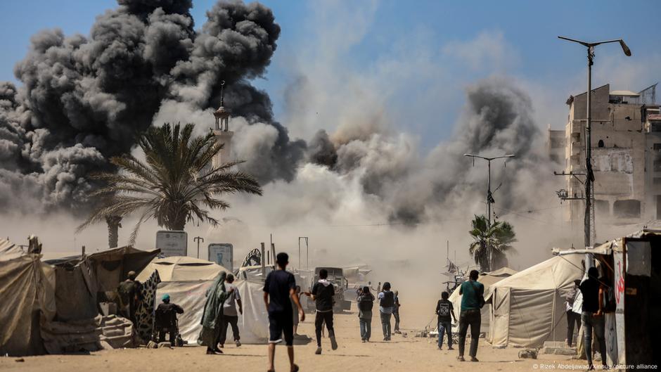 Israel urges Gaza residents to move to humanitarian zone