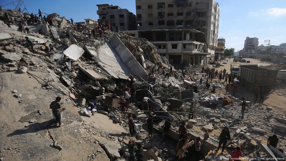 قصف إسرائيلي متواصل وصاروخان من غزة باتجاه مستوطنة إسرائيلية