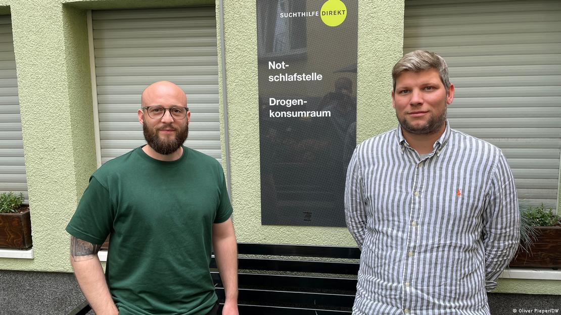 Рубен Планерт и Каспар Штольц - сотрудники службы помощи наркозависимым