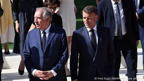 Frankreichs Präsident Emmanuel Macron sucht einen neuen Premierminister. (Archivbild)