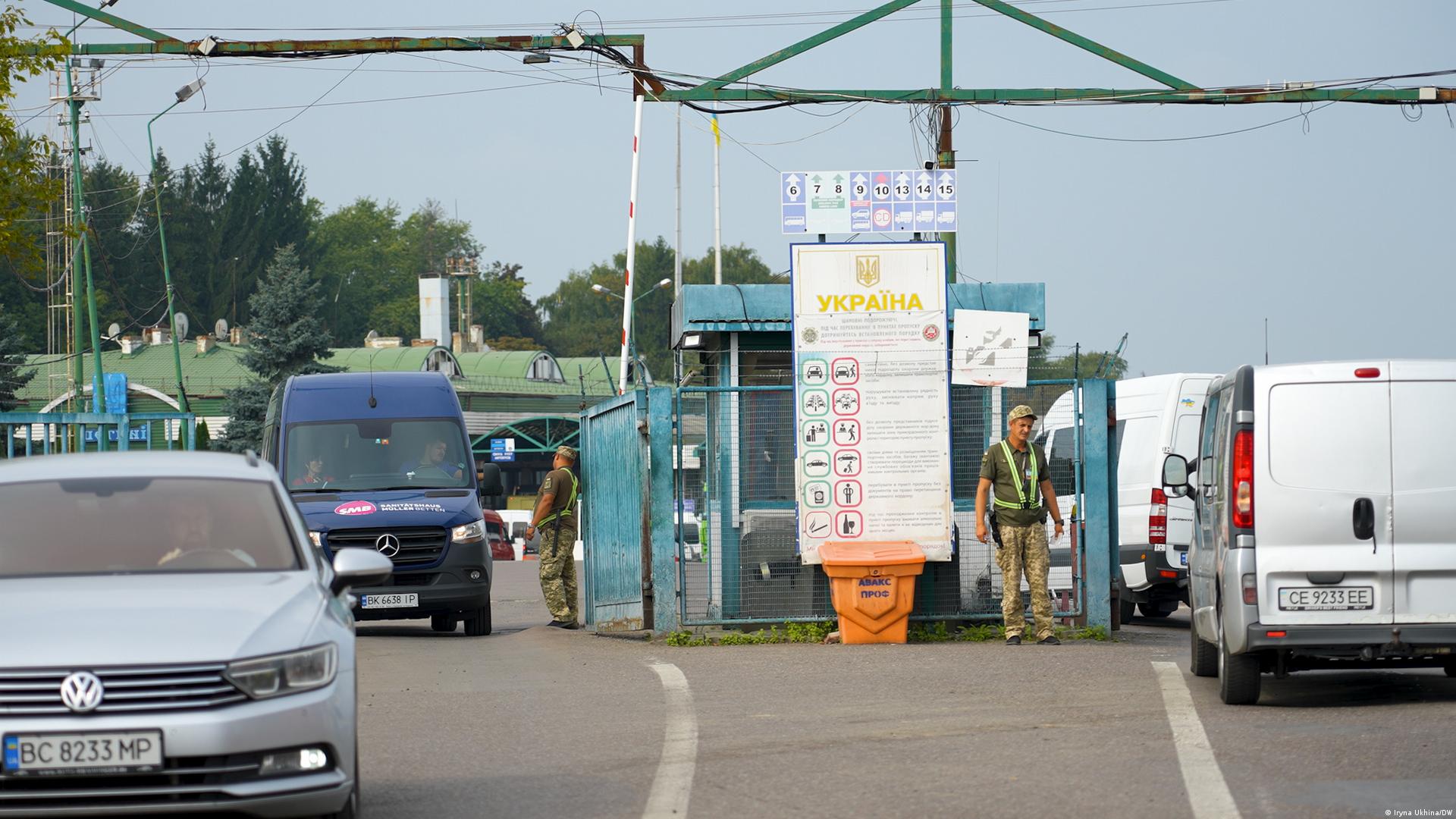 Ukraine: Why young men can now enter, leave as they choose