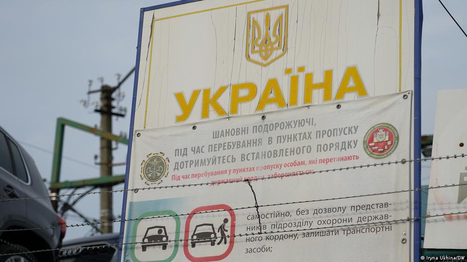 Черги паралізували прикордонний рух з Польщею – DW – 22.12.2025