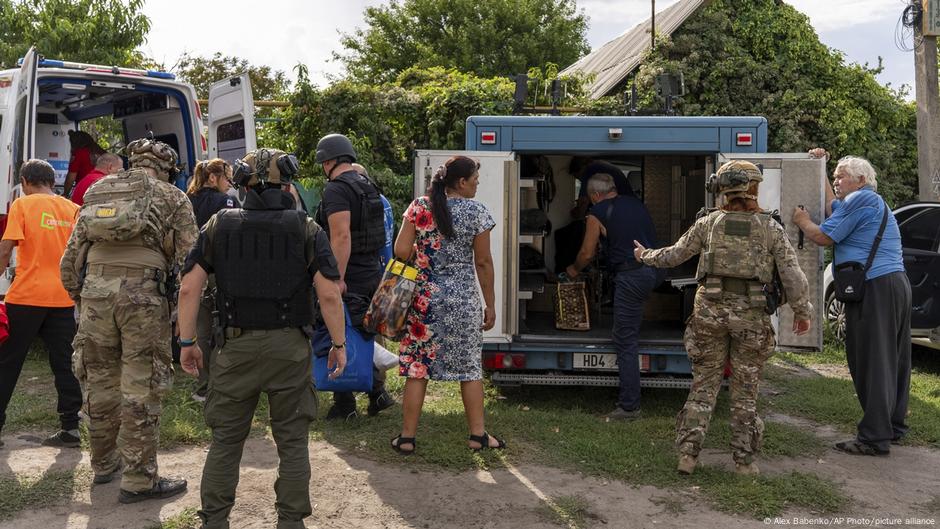 Ukraine updates: Russia kills 24 in attack on pension queue DW 09/09/2025