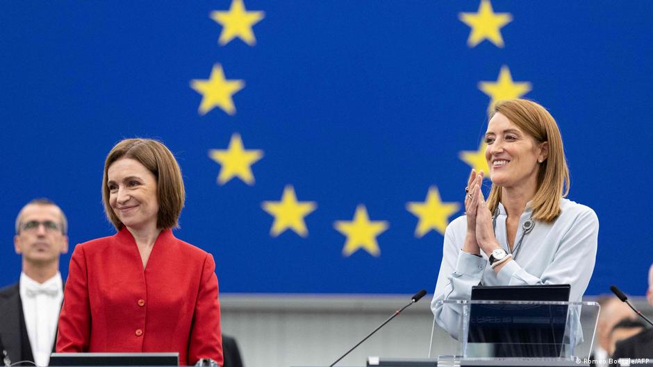 Санду розповіла в Європарламенті про гібридну війну і агресію Росії на тлі виборів